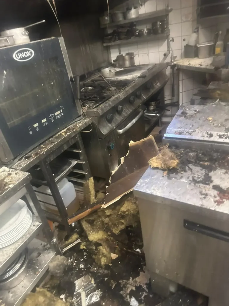 Nettoyage après incendie restaurant - Avant